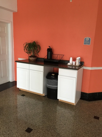 Imagen de los interiores del Motel 6 Houston, Tx - East. Foto 11