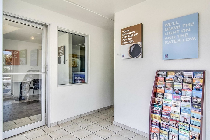 Imagen de los interiores del Motel 6 Jacksonville - Orange Park. Foto 10