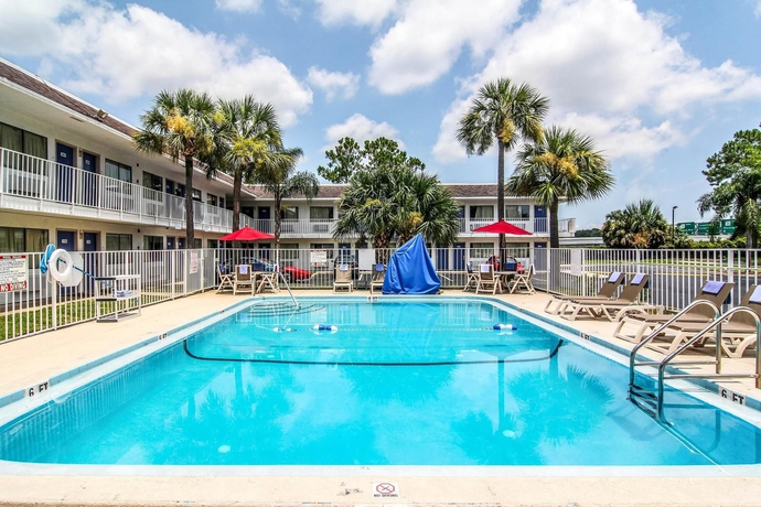 Imagen de la piscina del Motel 6 Jacksonville - Orange Park. Foto 13