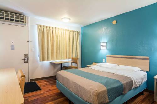 Imagen de la habitación del Motel 6 Janesville, Wi. Foto 2