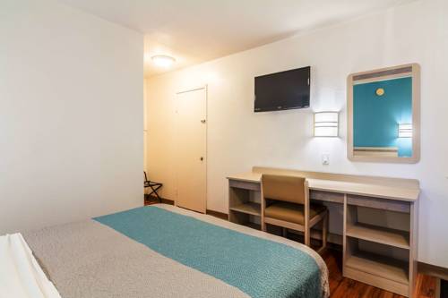 Imagen de la habitación del Motel 6 Janesville, Wi. Foto 3