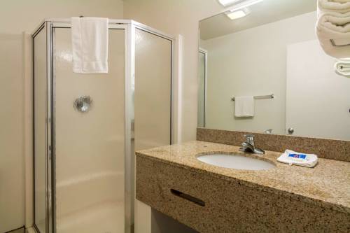 Imagen de la habitación del Motel 6 Janesville, Wi. Foto 5