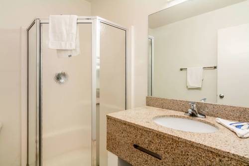 Imagen de la habitación del Motel 6 Janesville, Wi. Foto 6