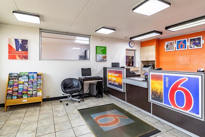 Imagen de los interiores del Motel 6 Joliet - I-80. Foto 18