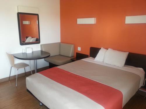 Imagen de la habitación del Motel 6 Joplin. Foto 3
