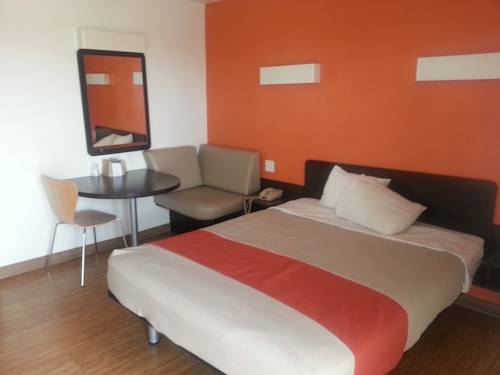 Imagen de la habitación del Motel 6 Joplin. Foto 4
