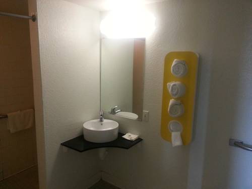 Imagen de la habitación del Motel 6 Joplin. Foto 7