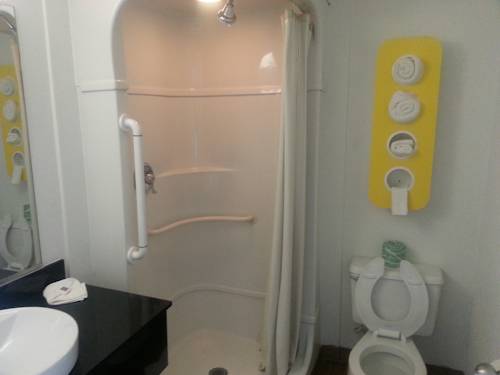 Imagen de la habitación del Motel 6 Joplin. Foto 9