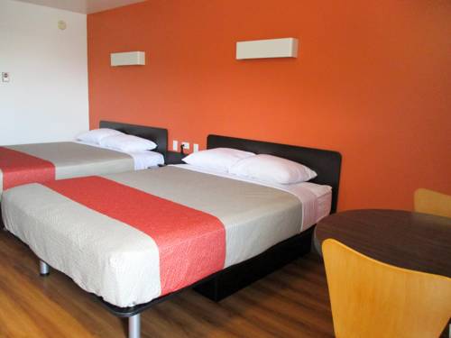 Imagen de la habitación del Motel 6 Kamloops. Foto 6