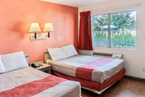 Imagen de la habitación del Motel 6 King City, Ca. Foto 4