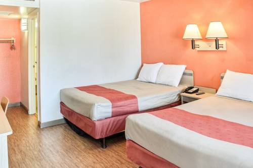 Imagen de la habitación del Motel 6 King City, Ca. Foto 5