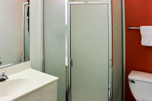 Imagen de la habitación del Motel 6 King City, Ca. Foto 6