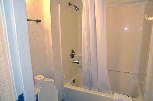 Imagen de la habitación del Motel 6 Kingsburg, Ca. Foto 10