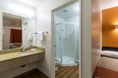 Imagen de la habitación del Motel 6 Kirkland, Wa - North Kirkland. Foto 8