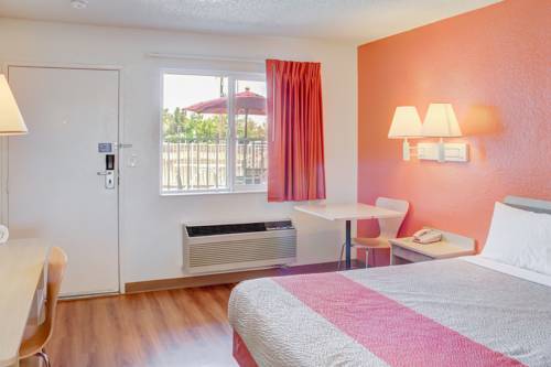 Imagen de la habitación del Motel 6 Lancaster, Ca. Foto 7