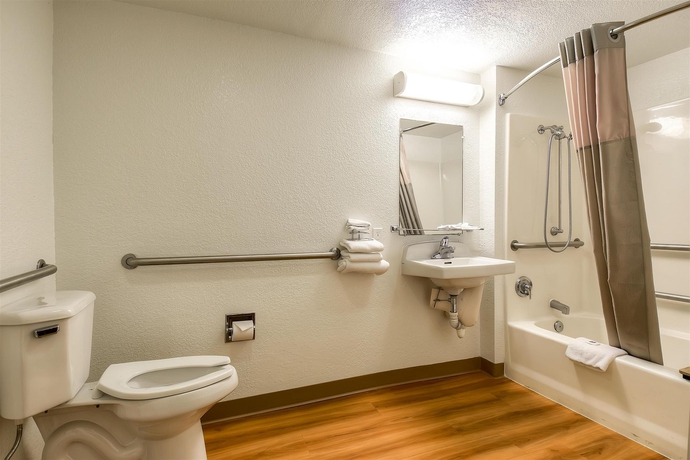 Imagen de la habitación del Motel 6 Los Angeles - Long Beach. Foto 6
