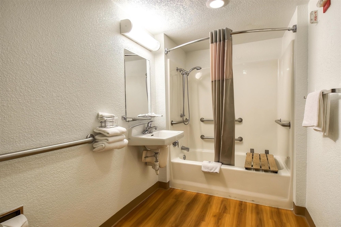 Imagen de la habitación del Motel 6 Los Angeles - Long Beach. Foto 7