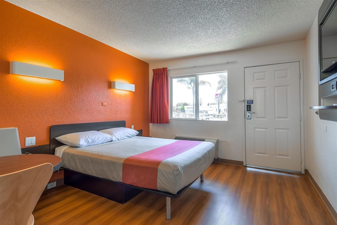 Imagen de la habitación del Motel 6 Los Angeles - Long Beach. Foto 8