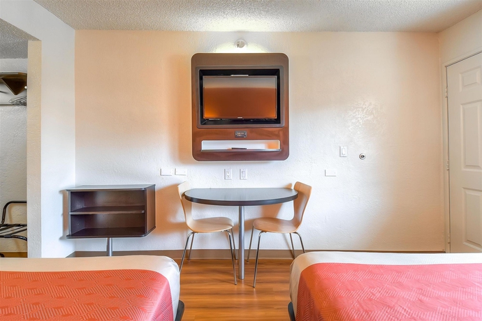 Imagen de la habitación del Motel 6 Los Angeles - Long Beach. Foto 15