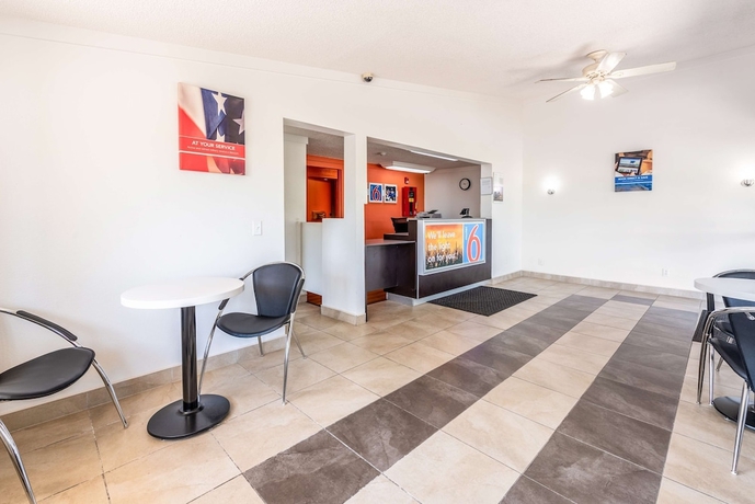 Imagen de los interiores del Motel 6 Mansfield, Oh. Foto 15