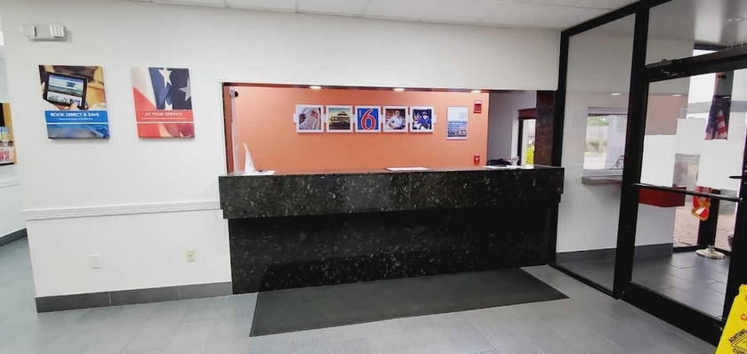 Imagen de los interiores del Motel 6 Memphis, Tn - Graceland. Foto 15