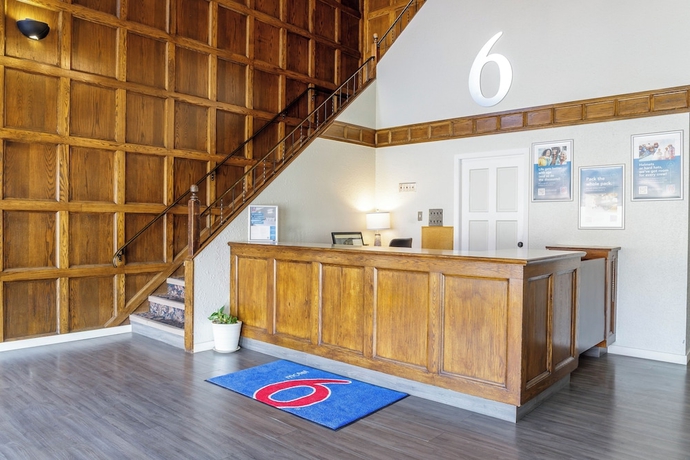 Imagen de los interiores del Motel 6 Merritt BC. Foto 16