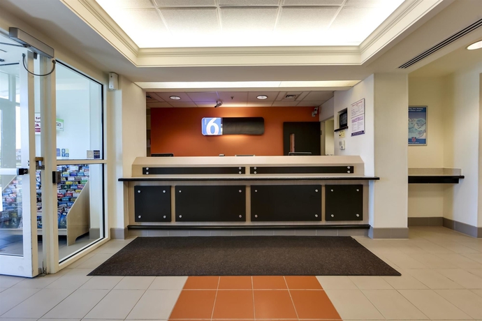 Imagen de los interiores del Motel 6 Mississauga, On - Toronto. Foto 14