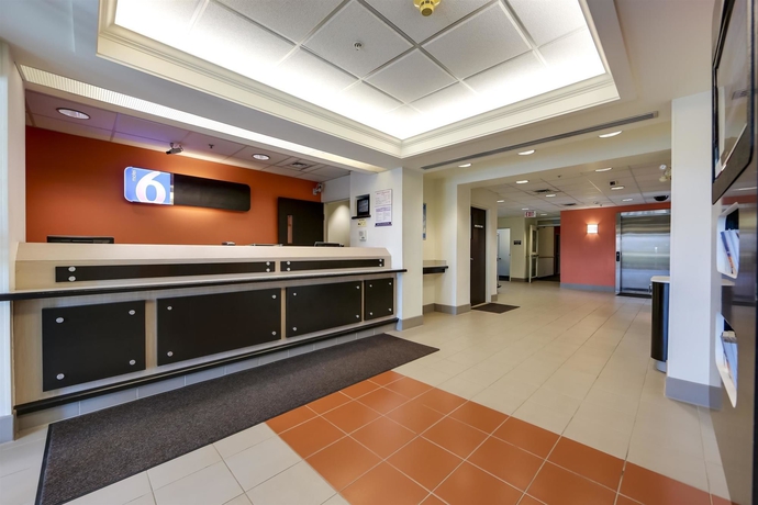 Imagen de los interiores del Motel 6 Mississauga, On - Toronto. Foto 16