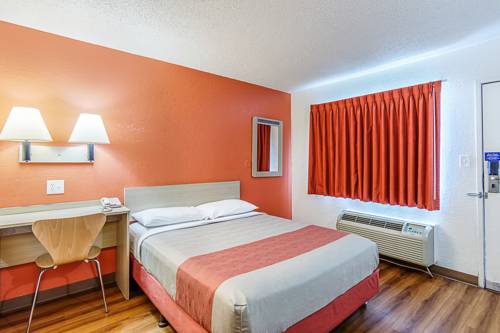 Imagen de la habitación del Motel 6 Modesto. Foto 7