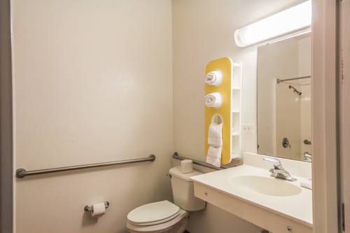 Imagen de la habitación del Motel 6 New Braunfels. Foto 10