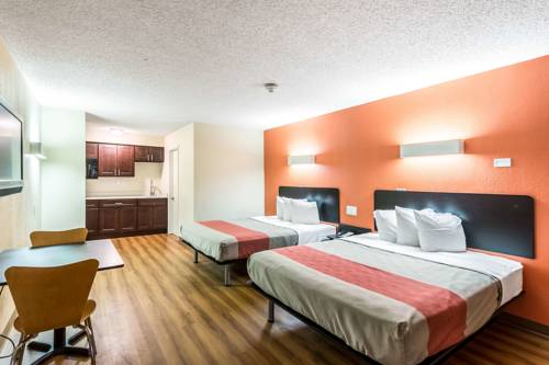Imagen de la habitación del Motel 6 New Brunswick. Foto 3