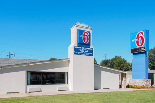 Imagen de la habitación del Motel 6 Newport News, Va. Foto 2