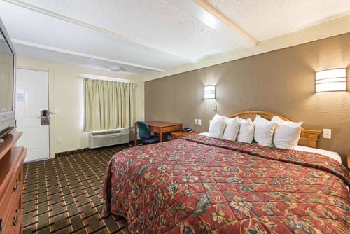 Imagen de la habitación del Motel 6 North Fort Myers. Foto 6