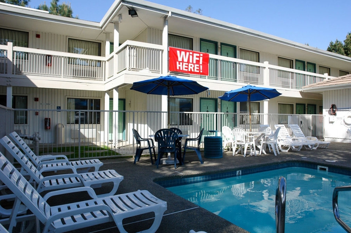 Imagen de la piscina del Motel 6 Oakland, Ca - Embarcadero. Foto 15