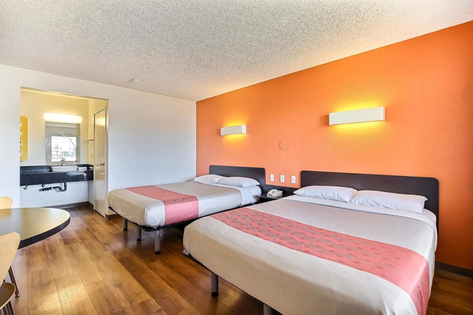 Imagen de la habitación del Motel 6 Oakland, Ca - Embarcadero. Foto 9