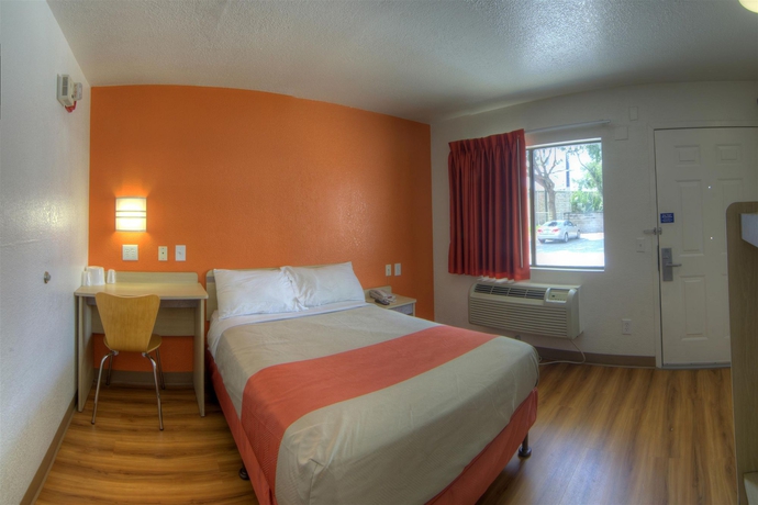 Imagen de la habitación del Motel 6 Orlando - Winter Park. Foto 4