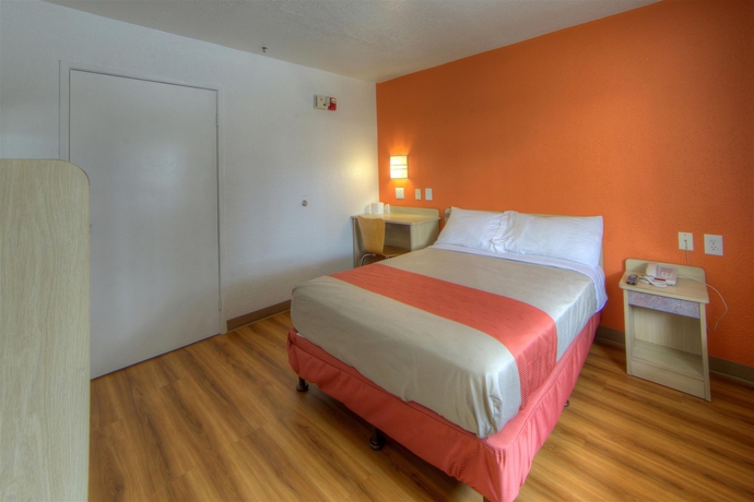 Imagen de la habitación del Motel 6 Orlando - Winter Park. Foto 6