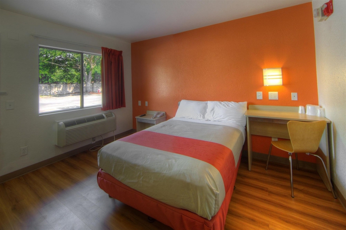 Imagen de la habitación del Motel 6 Orlando - Winter Park. Foto 10
