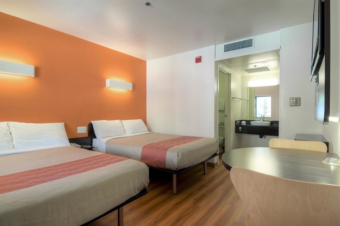 Imagen de la habitación del Motel 6 Palm Springs, Ca - Downtown. Foto 12