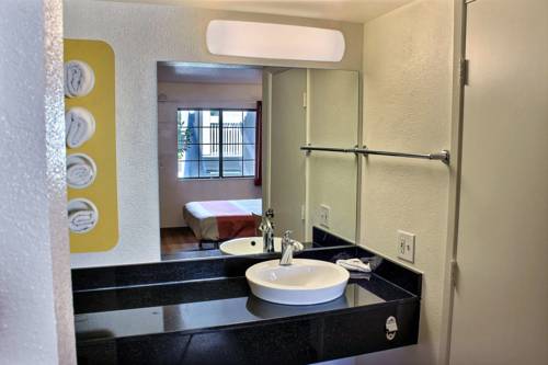 Imagen de la habitación del Motel 6 Paso Robles. Foto 3