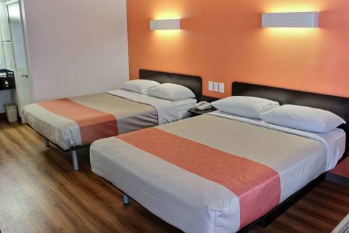 Imagen de la habitación del Motel 6 Paso Robles. Foto 6