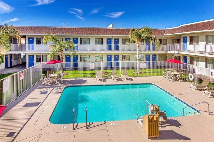 Imagen de la piscina del Motel 6 Phoenix North - Bell Road. Foto 11