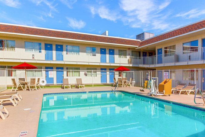 Imagen de la piscina del Motel 6 Phoenix North - Bell Road. Foto 12
