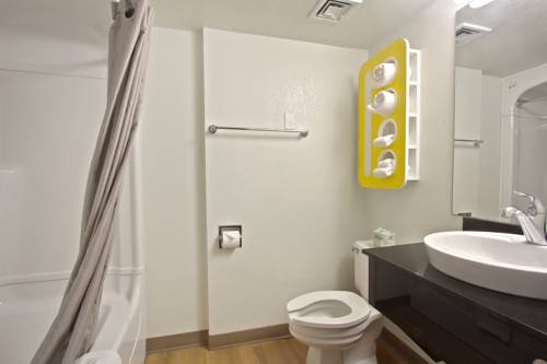 Imagen de la habitación del Motel 6 Piscataway, Nj. Foto 9