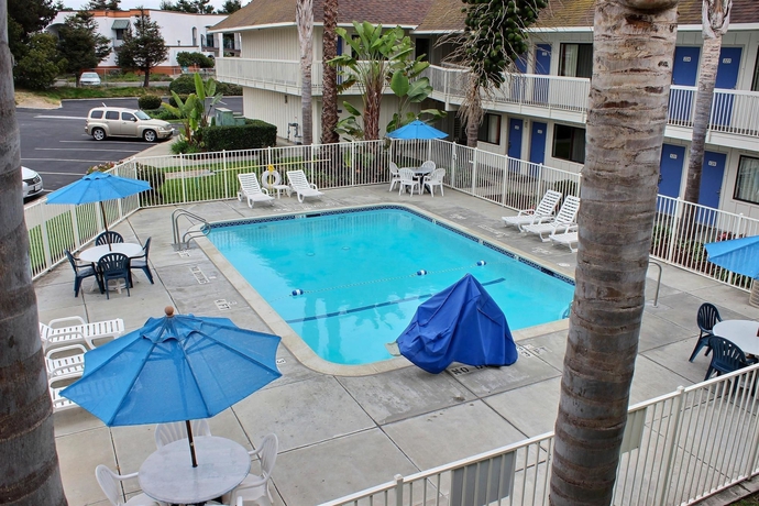 Imagen de la piscina del Motel 6 Pismo Beach, Ca. Foto 16
