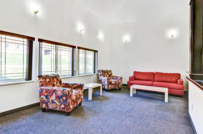 Imagen de los interiores del Motel 6 Pittsburgh Airport. Foto 12