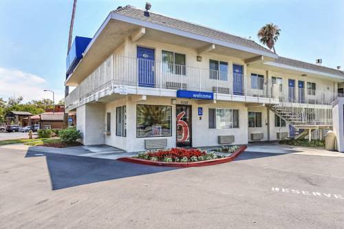 Imagen de la habitación del Motel 6 Pleasanton, Ca. Foto 2