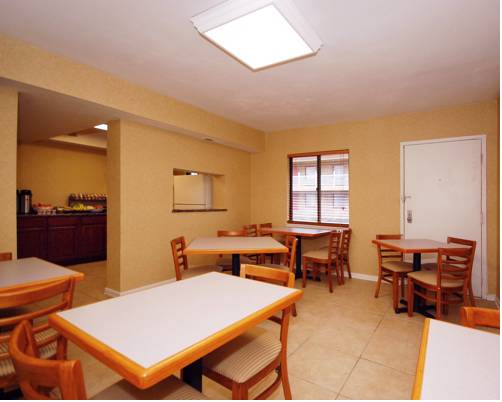 Imagen de la habitación del Motel 6 Portsmouth, Va. Foto 5