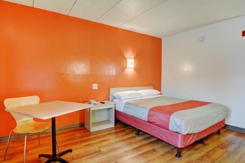 Imagen de la habitación del Motel 6 Providence East. Foto 3