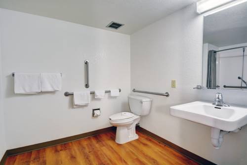 Imagen de la habitación del Motel 6 Providence East. Foto 7